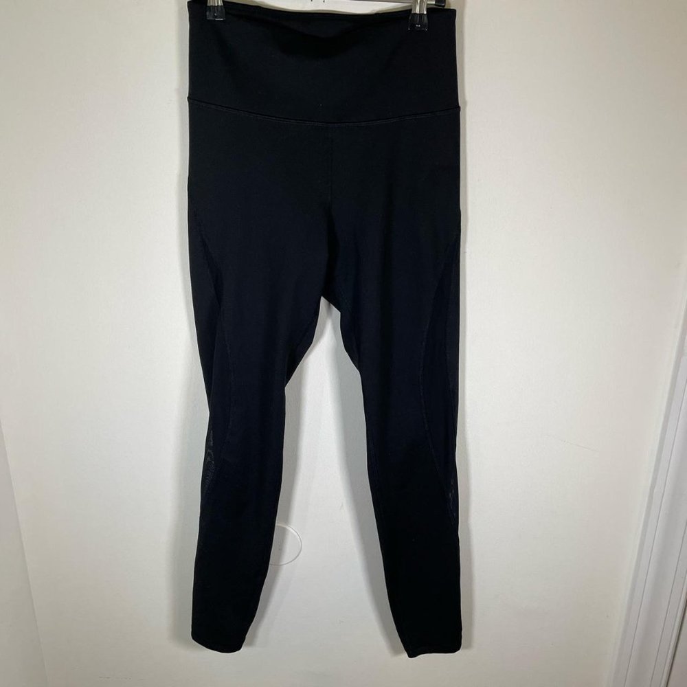Old Navy Active Go-Dry Elevate Legging with Mesh Cut Outs